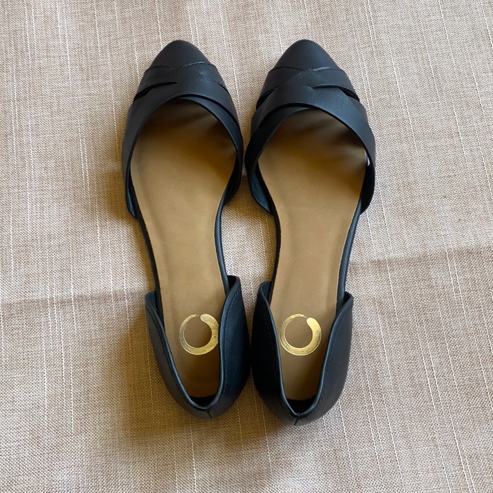 Journee Collection crisscross Straps Dorsay Padded Brandee Almond Toe slip on